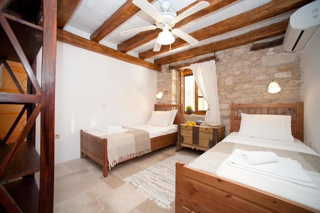 Kiparissi Villa Kourtaiika Dış mekan fotoğraf