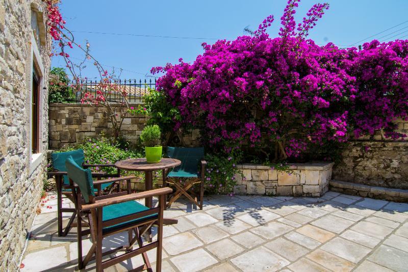 Kiparissi Villa Kourtaiika Dış mekan fotoğraf